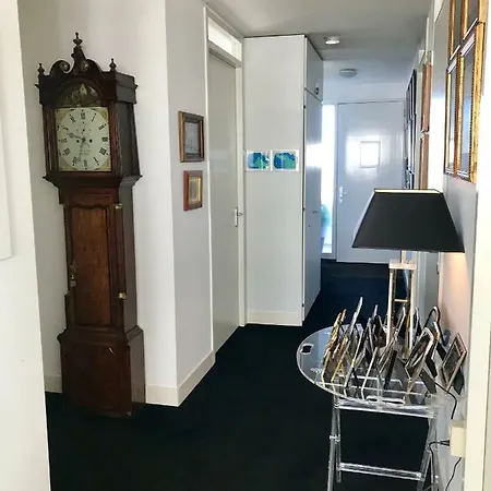 Afroditekade 68
